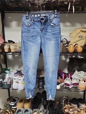 High-Rise Light Blue Cropped Jeggings